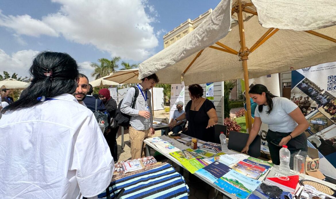 مشاركة متميزة لبرنامج المنح الصغيرة في محاكاة «COP-30» بالجامعة البريطانية في القاهرة