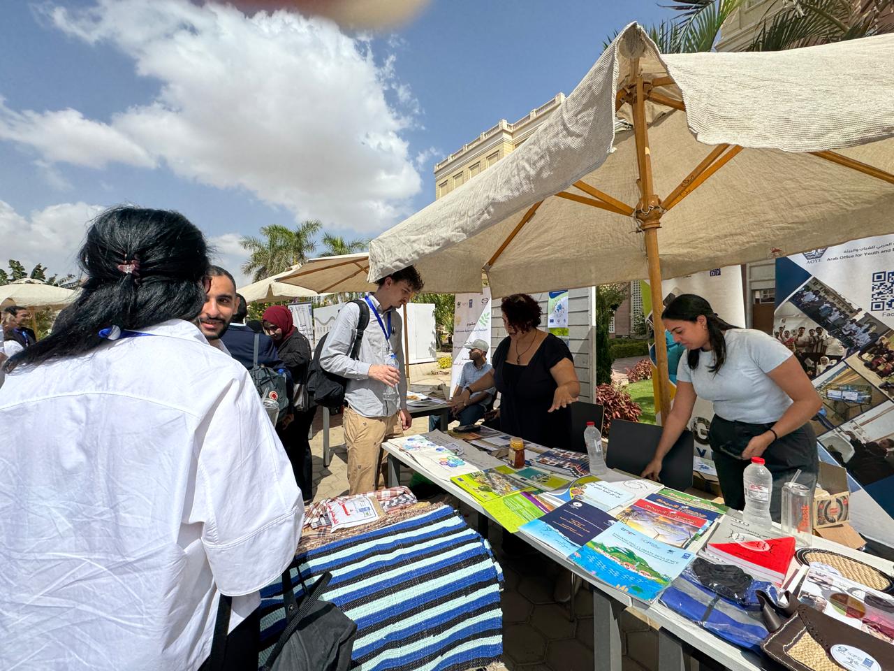 مشاركة متميزة لبرنامج المنح الصغيرة في محاكاة «COP-30» بالجامعة البريطانية في القاهرة